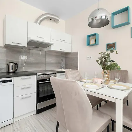 Cozy Near The Wisla River With Balcony By Renters