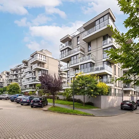 Cozy Near The Wisla River With Balcony By Renters Apartment